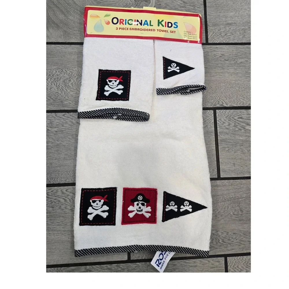 Original Kids Pirate 3 Piece Embroidered Towel Set White Cotton Skull Crossbones